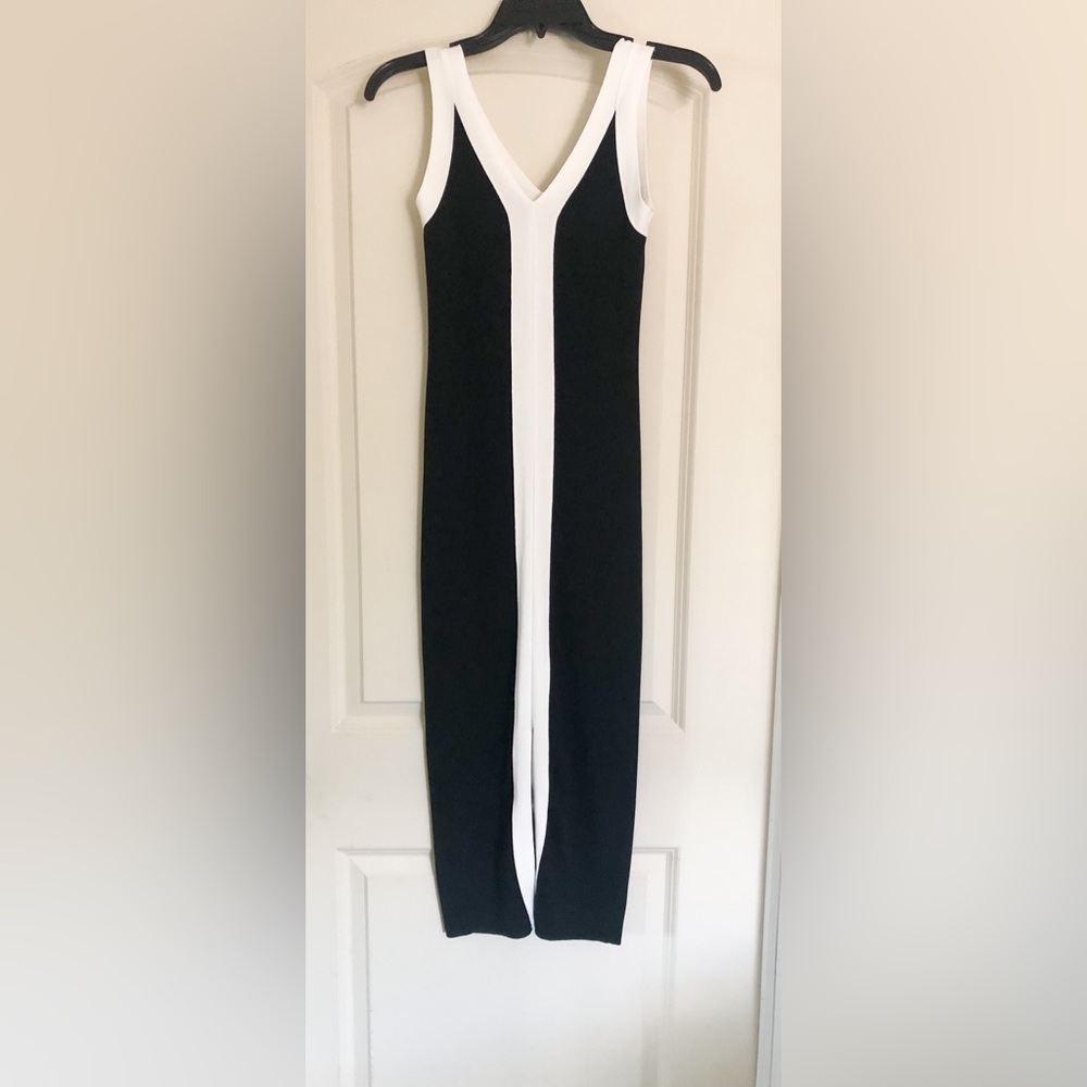 V-Neck Knit Colorblock Sleeveless Maxi Dress - Picture 12 of 16